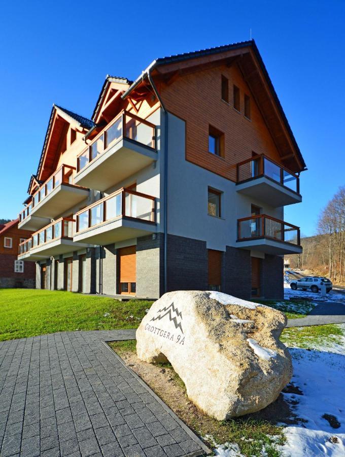 Apart-Invest Apartament Grottgera Studio 3 シクラルスカ・ポレンバ エクステリア 写真